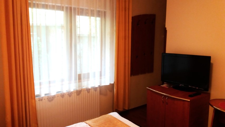 Poza camera dubla fara balcon Casa Soarelui